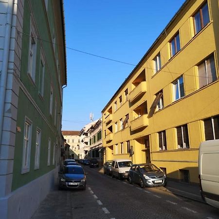 Central Apartment Maria Сибиу Екстериор снимка